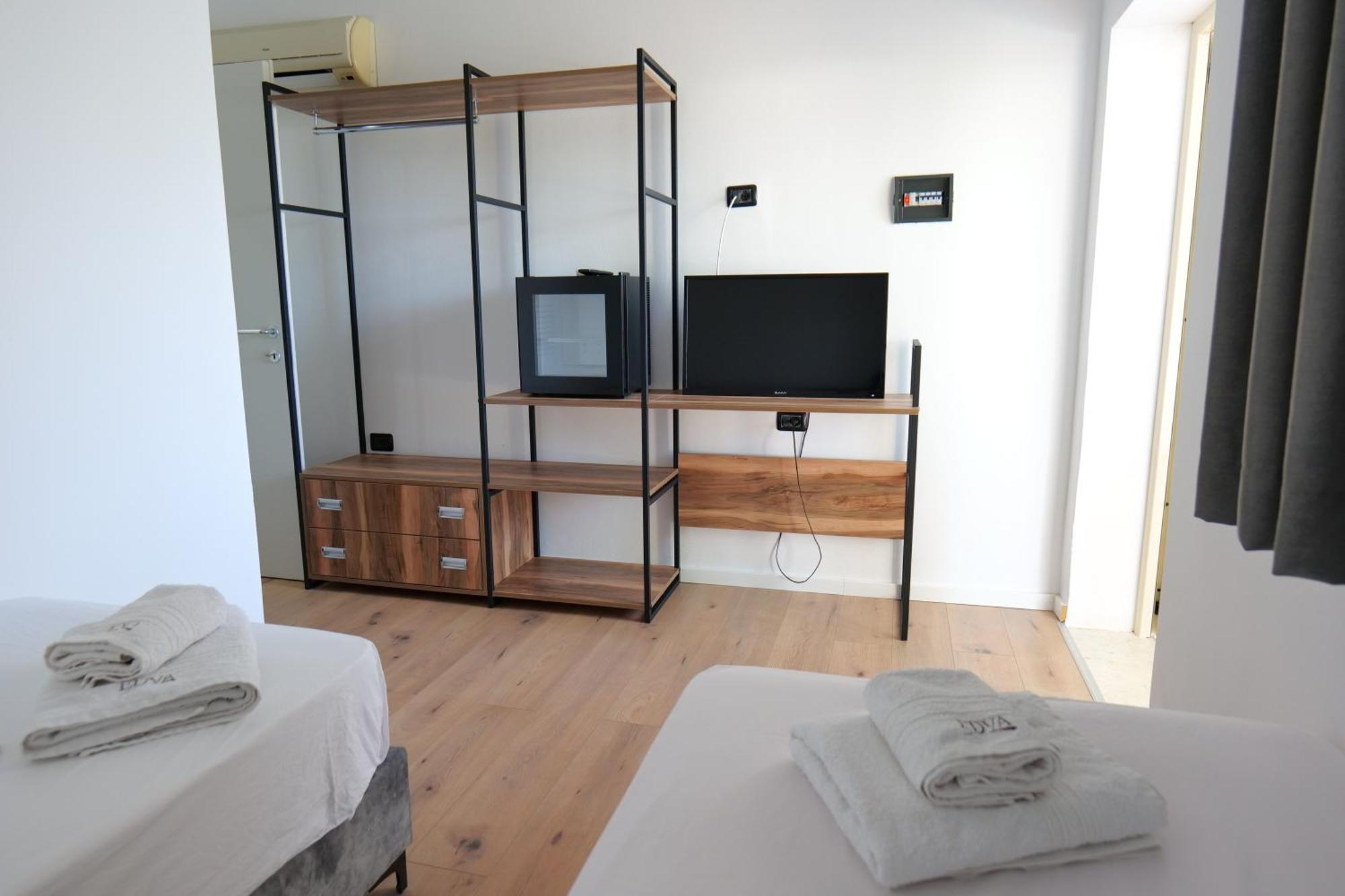Hotel Edva Radhimë Buitenkant foto