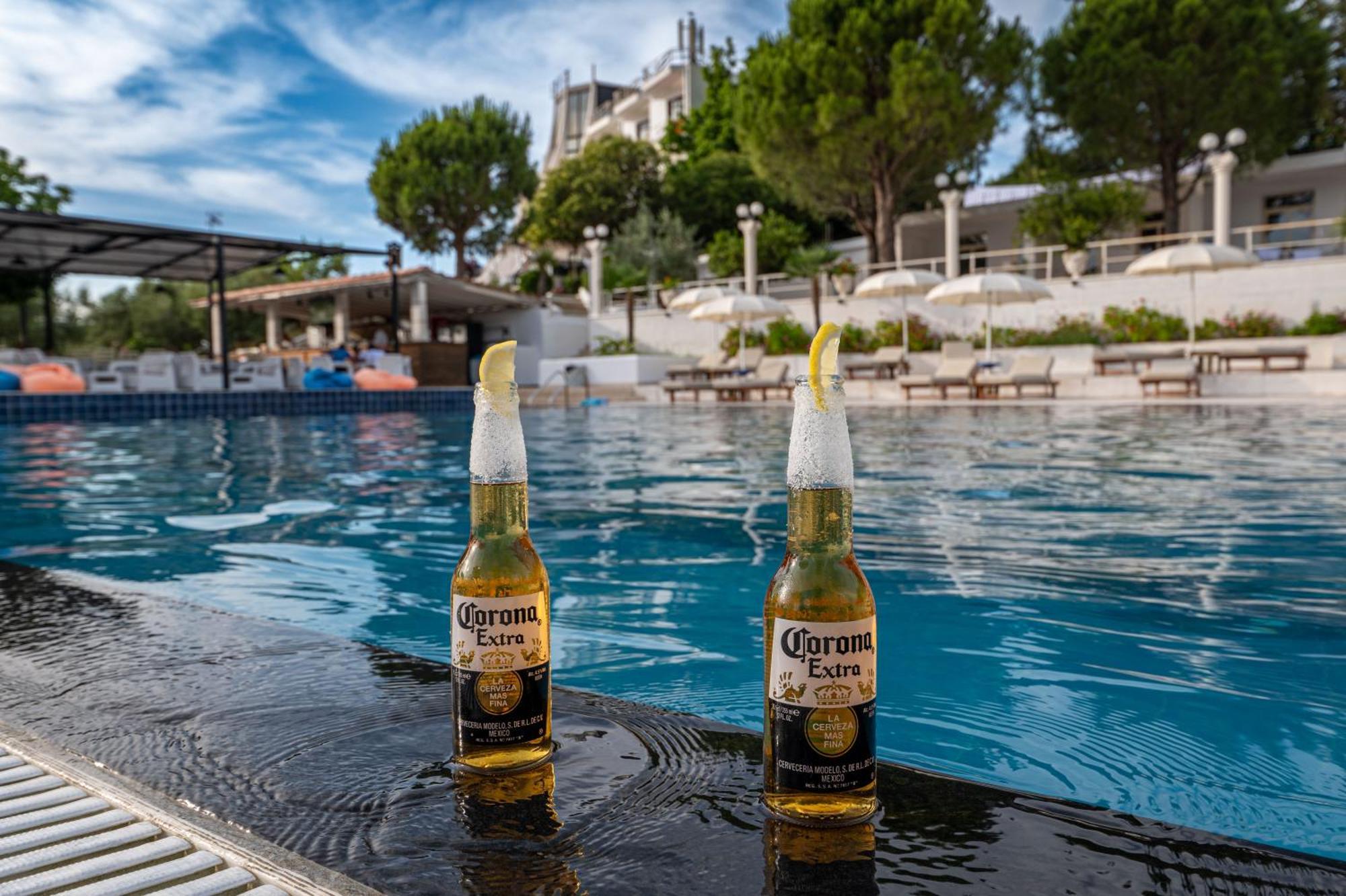Hotel Edva Radhimë Buitenkant foto