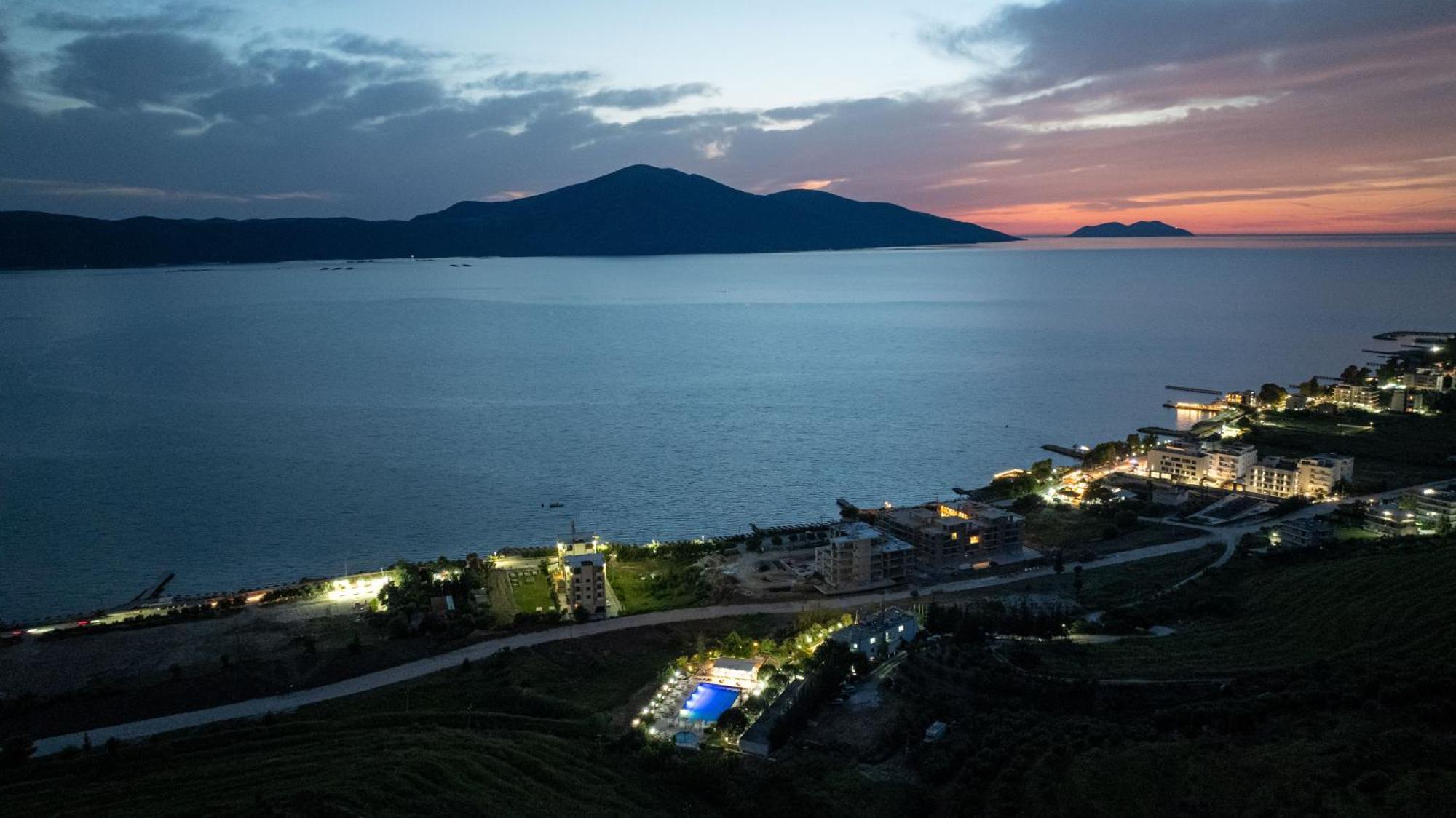 Hotel Edva Radhimë Buitenkant foto