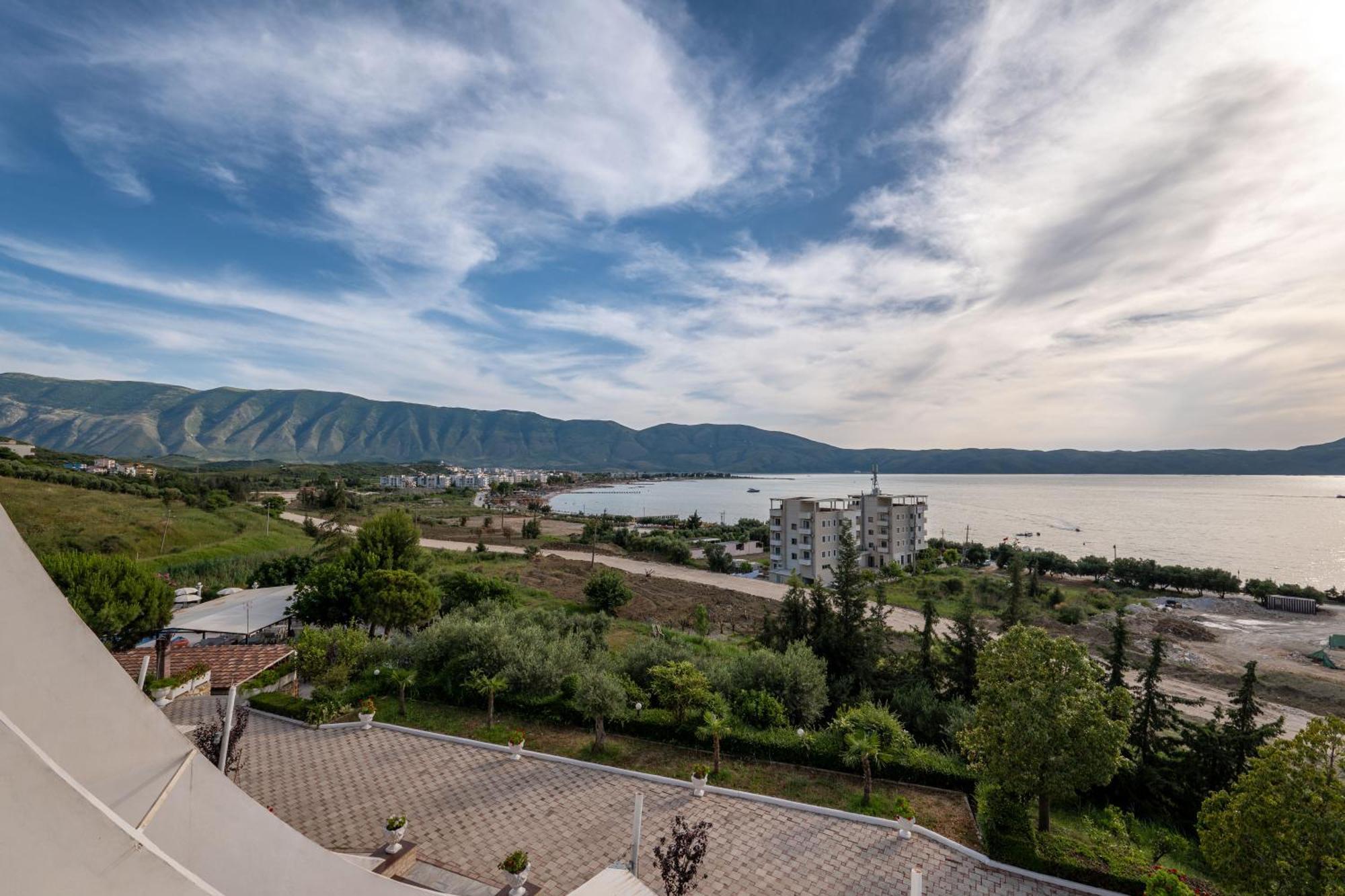 Hotel Edva Radhimë Buitenkant foto